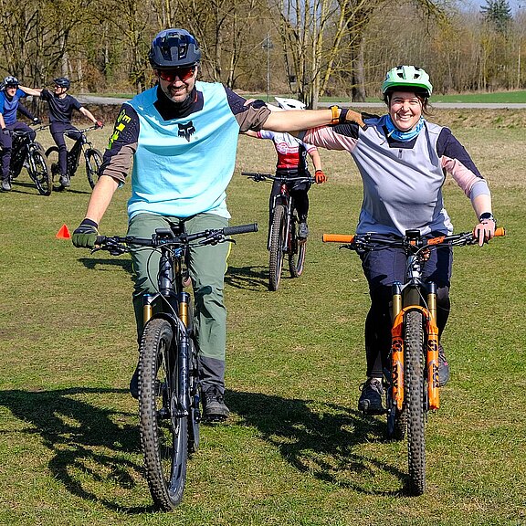 Julia_und_Andy_Quadrat.jpg 